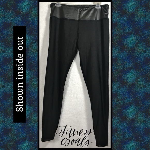NIB NWT L CAPRI LEGGINGS BLACK MATTE SHINE STRETCH LIGHTWEIGHT~KIMBERLY C - Picture 6 of 14